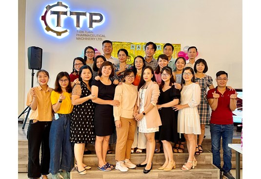 Mừng Quốc Tế Phụ Nữ 8/ 3