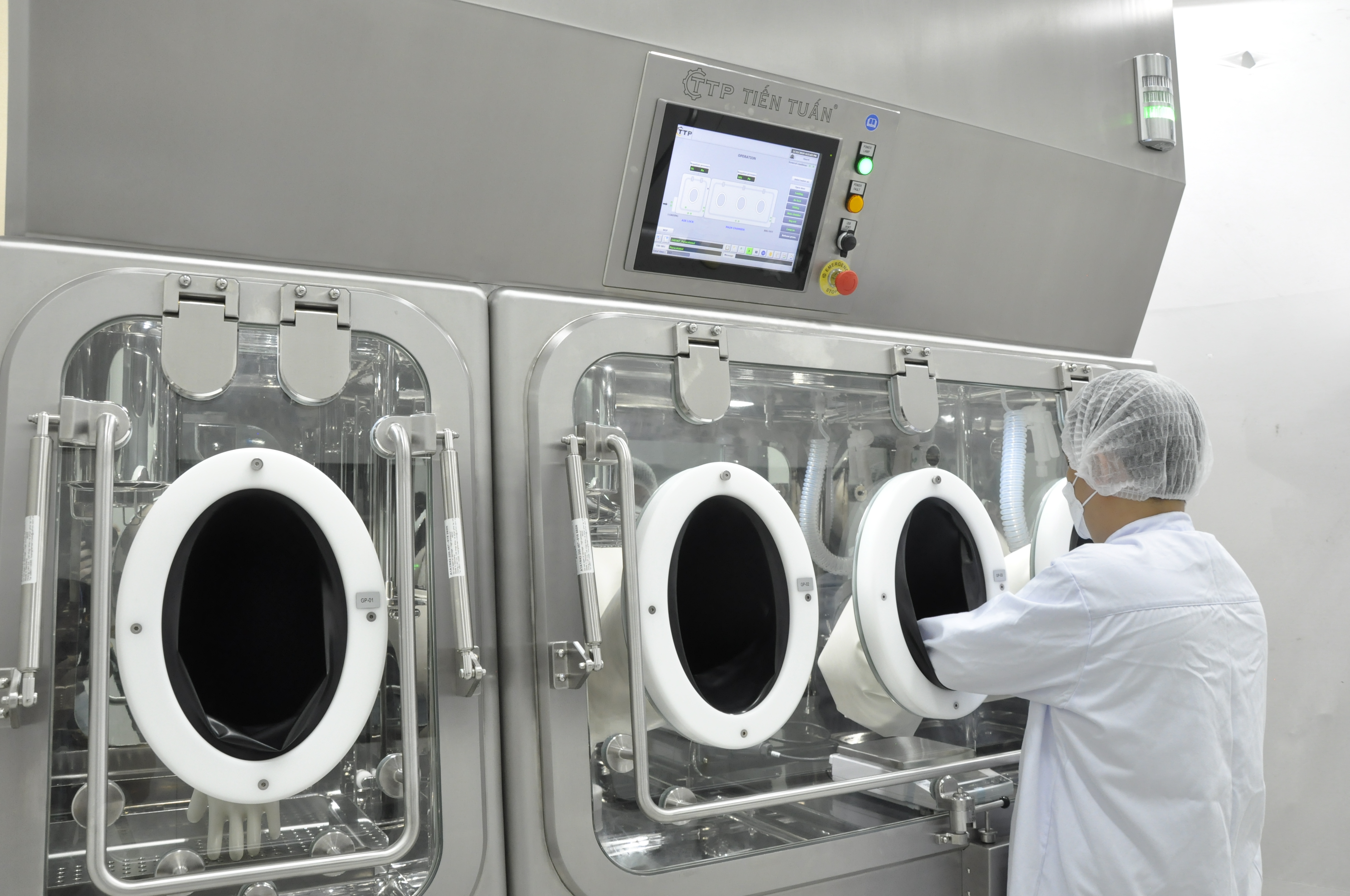 Buồng chia liều cách ly