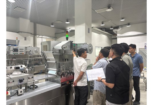 Tiến Tuấn đã hoàn thành kiểm tra FAT cho Máy Ép Vỉ tự động CP-250